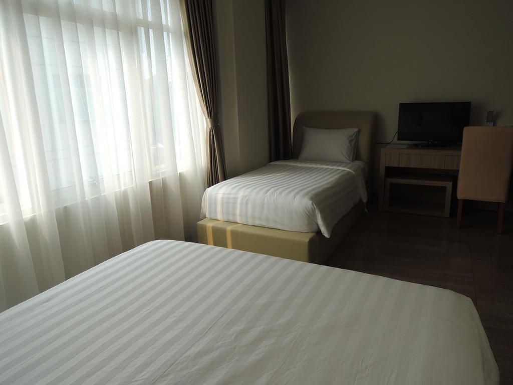 Hotel 55 Джакарта Экстерьер фото